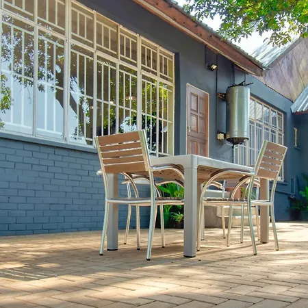 The Beekeeper'S Inn Louis Trichardt Exterior photo